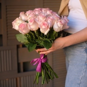 send bestseller flowers delivery Ukraine 3